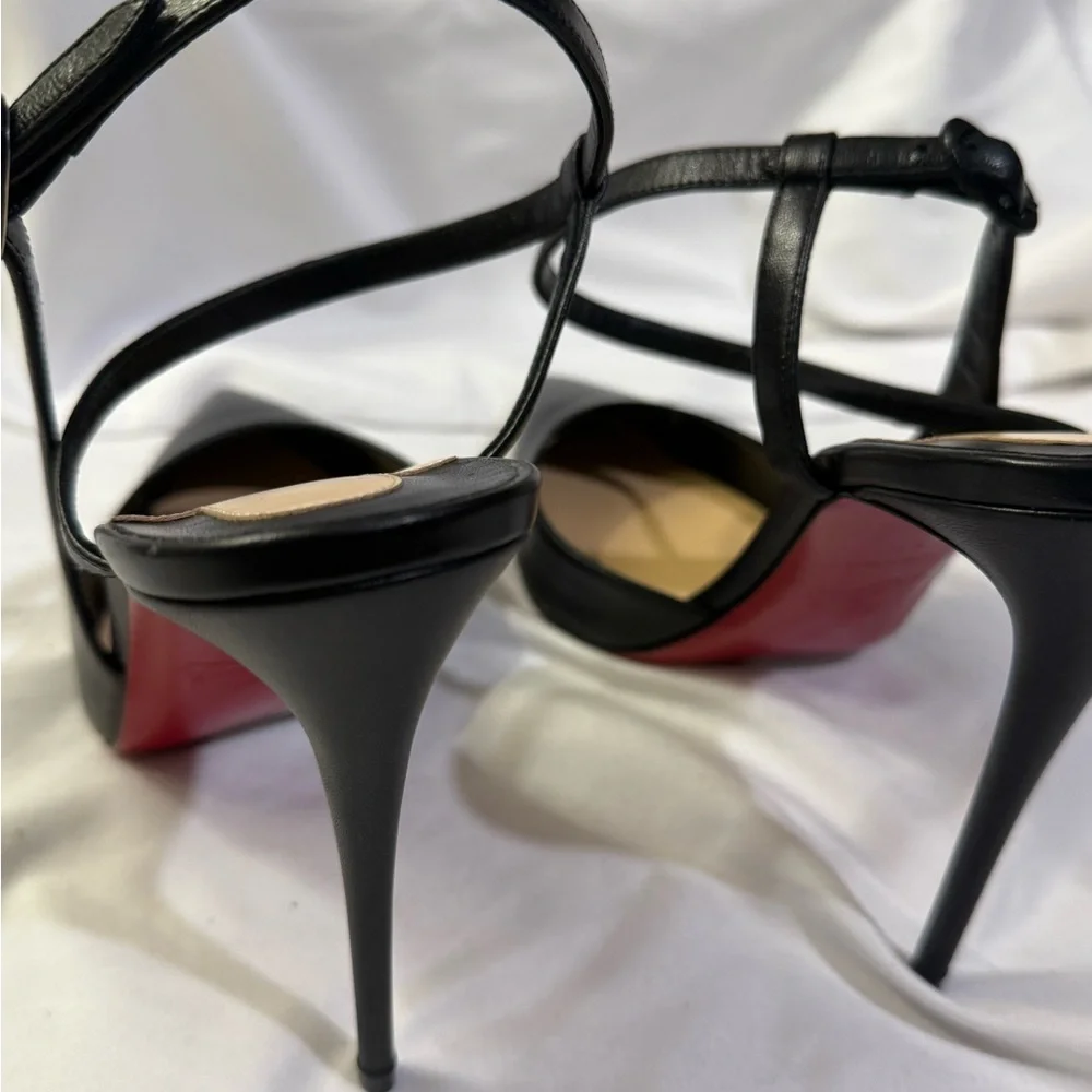Christian Louboutin Jenlove
100 mm Strappy pumps - Kid leather W/Size 41 US/11 - Picture 11 of 12
